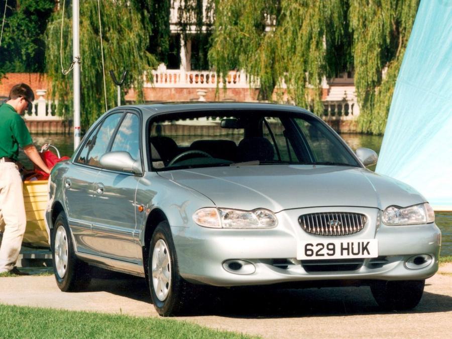 Hyundai Sonata (UK) '1996
